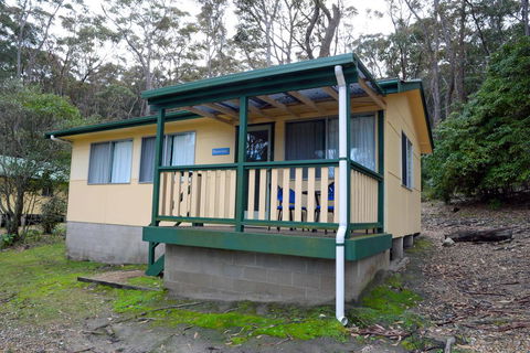 Pebbly Beach Shacks - Flights 2
