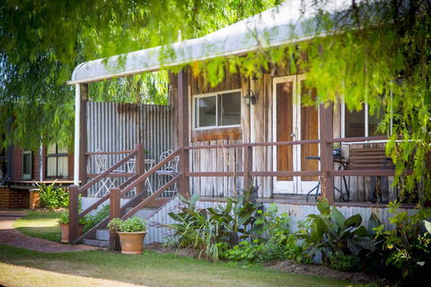 Peppercorn Cabin - Flights 1