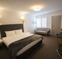 Quays Hotel - Flights