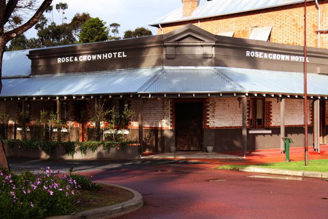 Rose & Crown Hotel - Flights 0