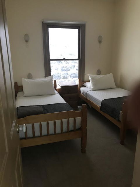 Seacombe House Motor Inn Port Fairy - Flights 2
