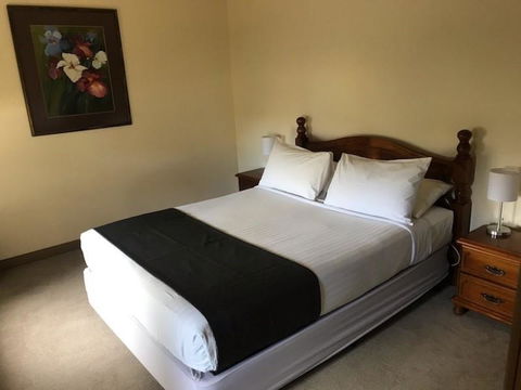 Seacombe House Motor Inn Port Fairy - Flights 1