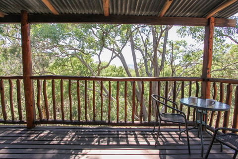 Shady Creek Eco Cabin, Peaceful Country Getaway - Flights 1