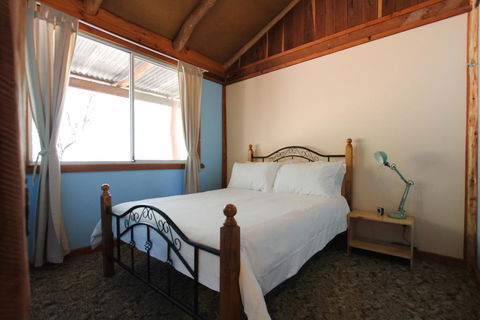 Shady Creek Eco Cabin, Peaceful Country Getaway - Flights 2