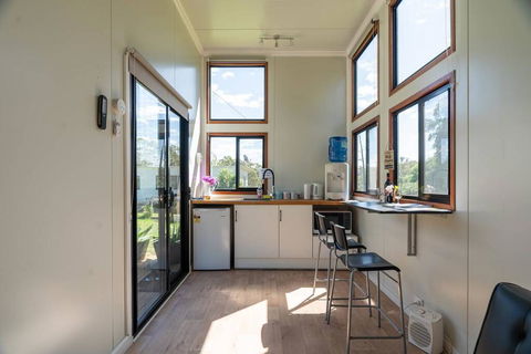 Sithuri Tiny House - Flights 2