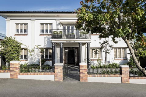 Spicers Balfour Hotel - Flights 2