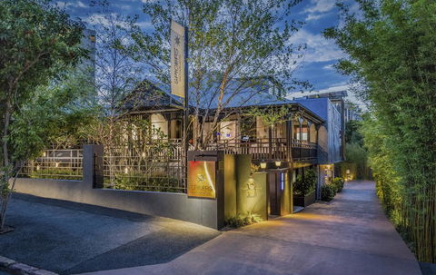Spicers Balfour Hotel - Flights 1