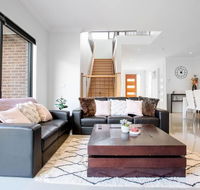 Stunning 3Beds near Knox Shopping CentroWantirna - Flights