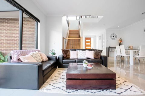 Stunning 3Beds Near Knox Shopping Centro@Wantirna - Flights 0