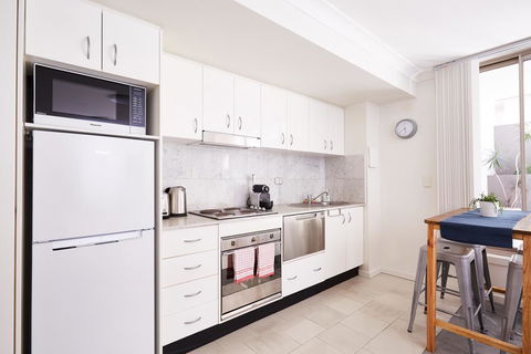 Stylish Manly Studio With BBQ Terrace And Parking - Flights 2