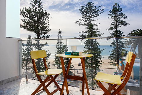 Sun Drenched Ocean View Apartment - Flights 1