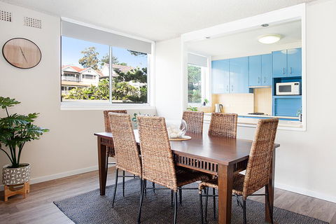 Sun Drenched Ocean View Apartment - Flights 3