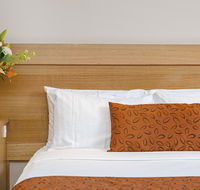 Sunseeker Motor Inn - Flights