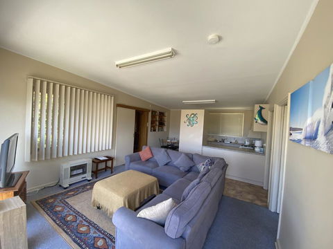 Surf Beach Sanctuary - Flights 2