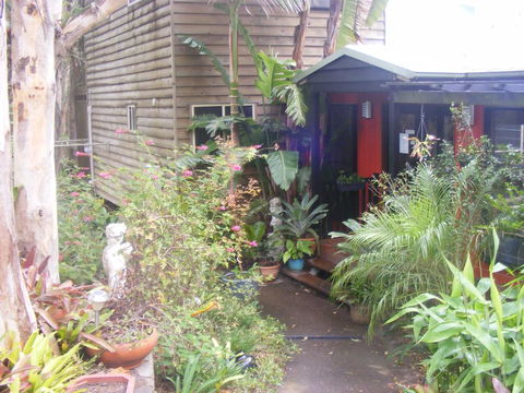Tambaridge Bed & Breakfast - Flights 3
