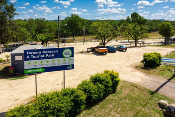 Taroom Caravan & Tourist Park with Flights