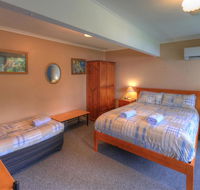 The 2C's Bed  Breakfast - Flights