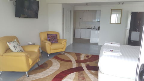 AppleBay Guest House - Flights 0