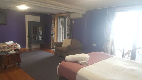 AppleBay Guest House - Flights 27