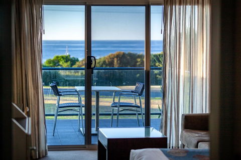 Beachfront Bicheno - Flights 5