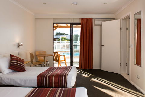 Beachfront Bicheno - Flights 29