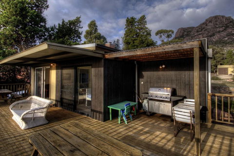 Cove Cottage - Flights 5