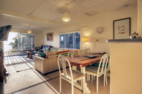 Cove Cottage - Flights 10