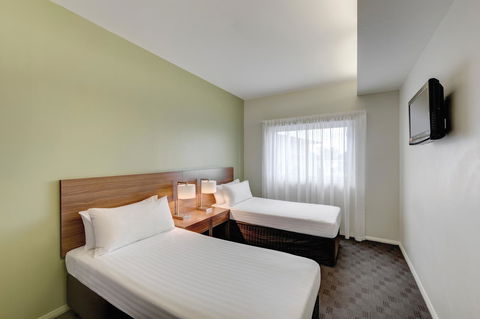 Travelodge Hotel Hobart Airport - Flights 10