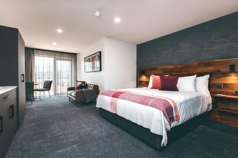 Maylands Lodge - Flights 37