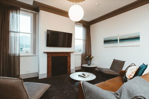 Maylands Lodge - Flights 12