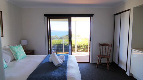 DOLPHIN LOOKOUT COTTAGE - Amazing Views Of The Bay Of Fires - Flights 13