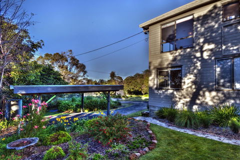 Cove Beach Apartment 2 - Flights 6