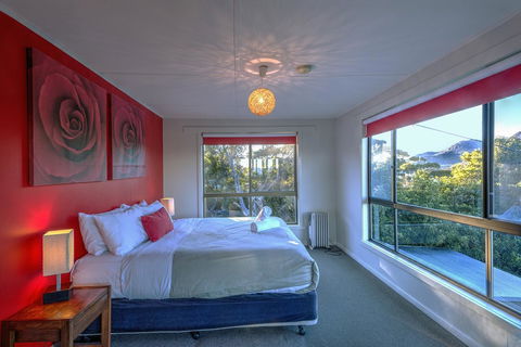 Cove Beach Apartment 2 - Flights 4