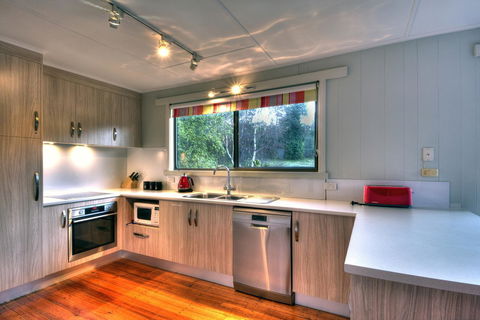 Cove Beach Apartment 2 - Flights 3