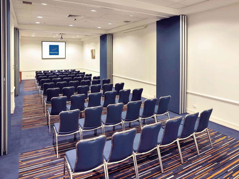 Novotel Melbourne Glen Waverley - Flights 23