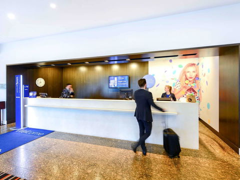 Novotel Melbourne Glen Waverley - Flights 25