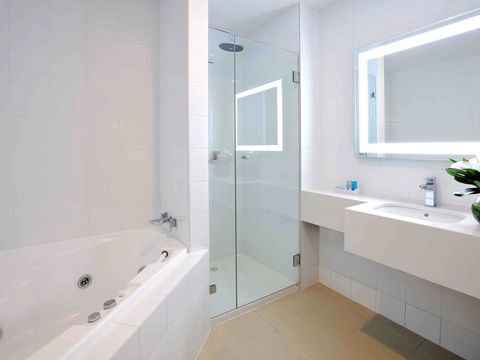 Novotel Melbourne Glen Waverley - Flights 4