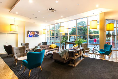Ibis Melbourne - Glen Waverley - Flights 11
