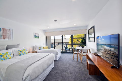 Lorne Bay View Motel - Flights 33