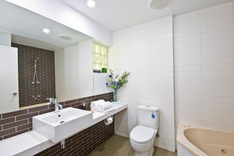 Lorne Bay View Motel - Flights 17