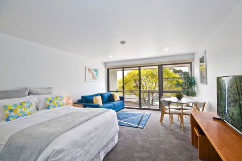 Lorne Bay View Motel - Flights 22