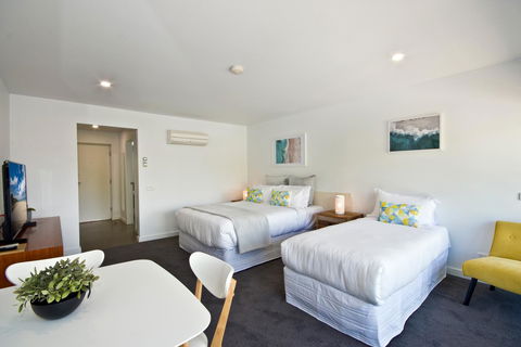 Lorne Bay View Motel - Flights 31