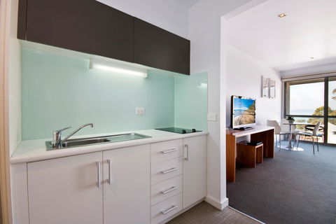 Lorne Bay View Motel - Flights 7