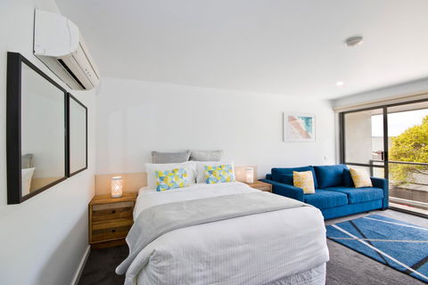 Lorne Bay View Motel - Flights 21