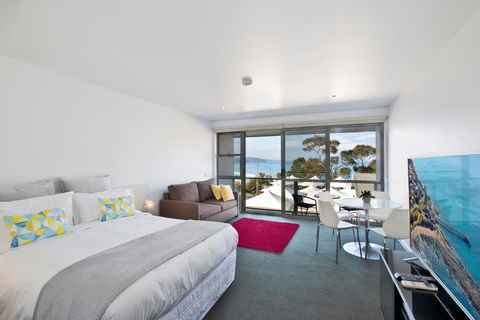 Lorne Bay View Motel - Flights 4