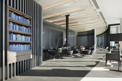 Crown Metropol Melbourne - Flights 17