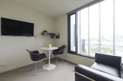 Mono Apartments On Franklin Street - Flights 6