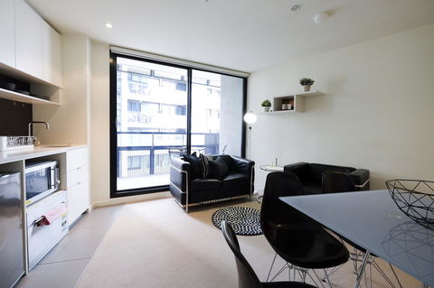 Mono Apartments On Franklin Street - Flights 27