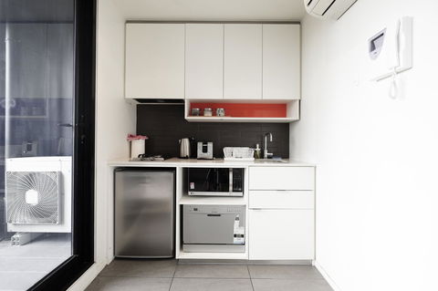 Mono Apartments On Franklin Street - Flights 7