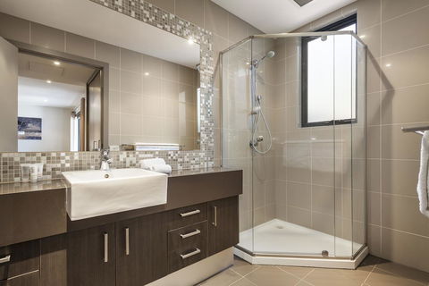 Quest Glen Waverley - Flights 14
